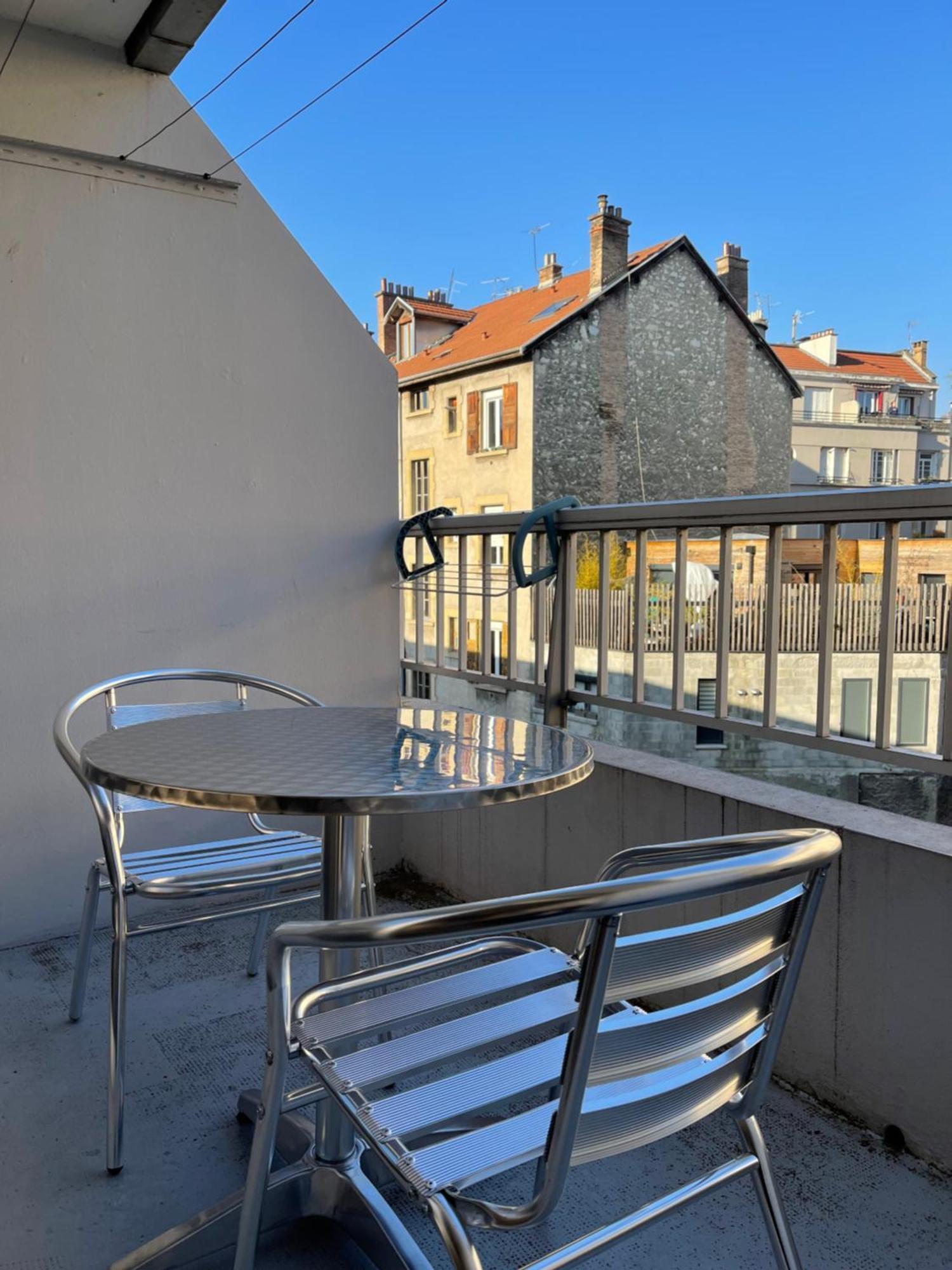 Studio Plein Centre, Calme, Parking Inclus, Piscine Et Gardien Grenoble Bagian luar foto